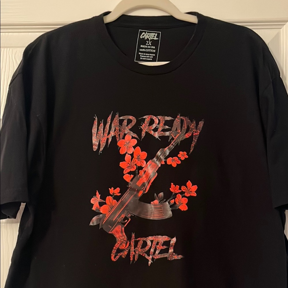 Cartel 2x Black Graphic T-Shirt with Red Floral Design war ready